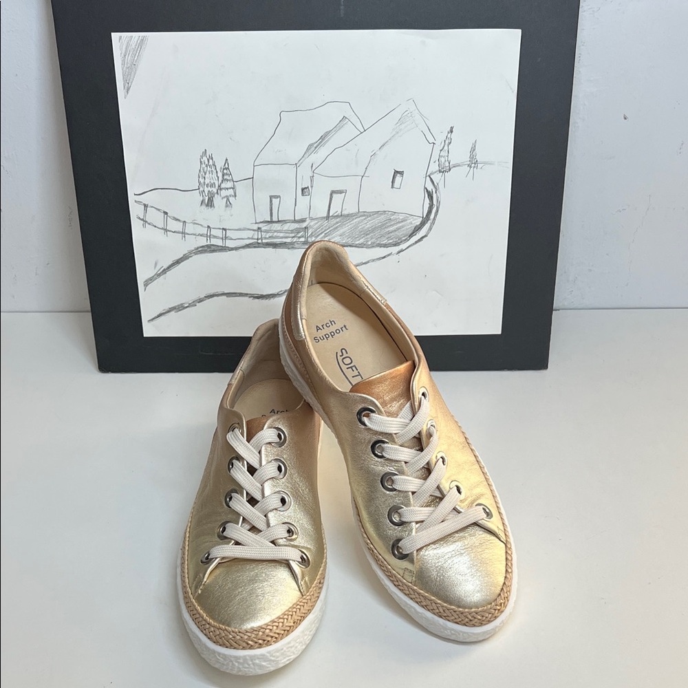 Softwaves Imala Gold Sneakers Women’s Size US 7 EU 37